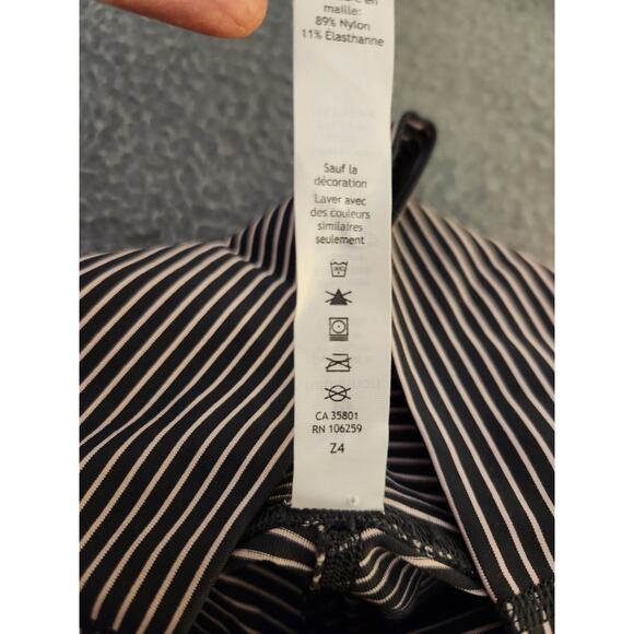 Lululemon High Rise Wunder Under Gray Scalloped Hem Striped Leggings‎ Size S 4 - Picture 6 of 6